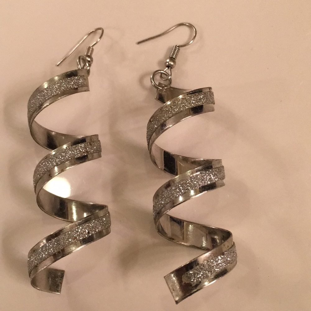 Earrings - Picture 6 of 6